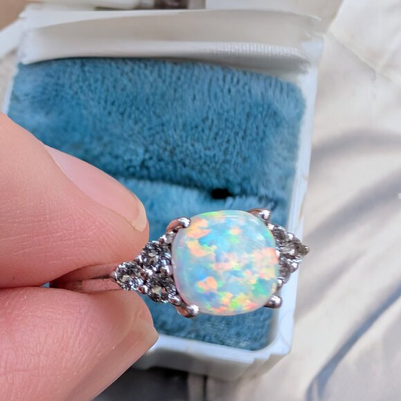 Vintage Sterling Silver Opal Estate Ring - Picture 7 of 11